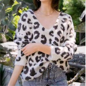 POL Leopard Print Sweater Women's Small